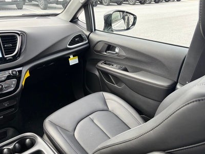 2026 Chrysler Voyager VOYAGER LX