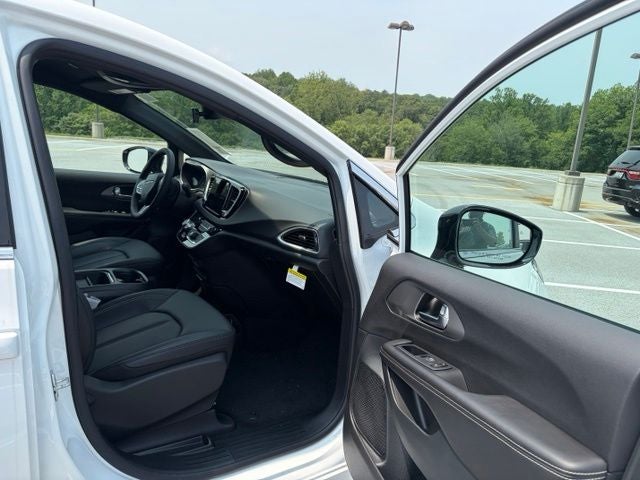 2027 Chrysler Pacifica PACIFICA LX