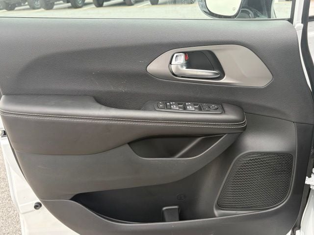 2027 Chrysler Pacifica PACIFICA LX