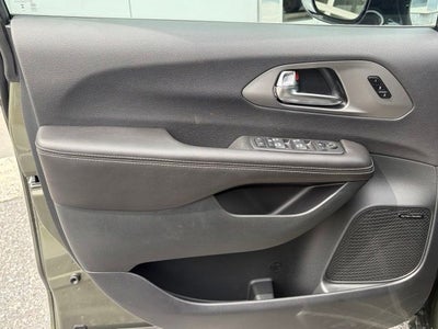 2027 Chrysler Pacifica PACIFICA LIMITED