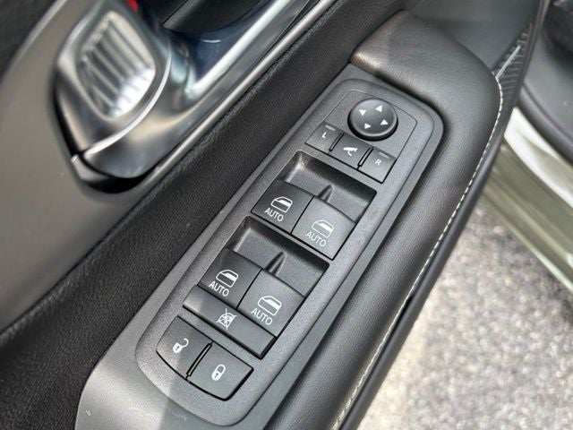 2027 Chrysler Pacifica PACIFICA LIMITED