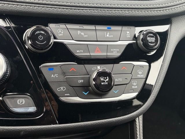 2027 Chrysler Pacifica PACIFICA LIMITED