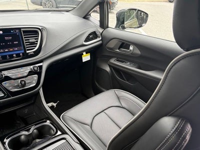 2027 Chrysler Pacifica PACIFICA LIMITED