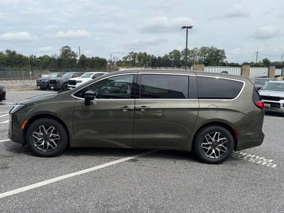 2027 Chrysler Pacifica PACIFICA LIMITED