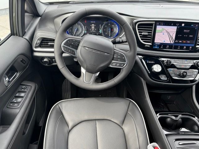2027 Chrysler Pacifica PACIFICA LIMITED