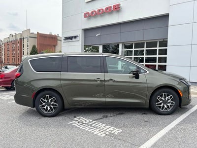 2027 Chrysler Pacifica PACIFICA LIMITED