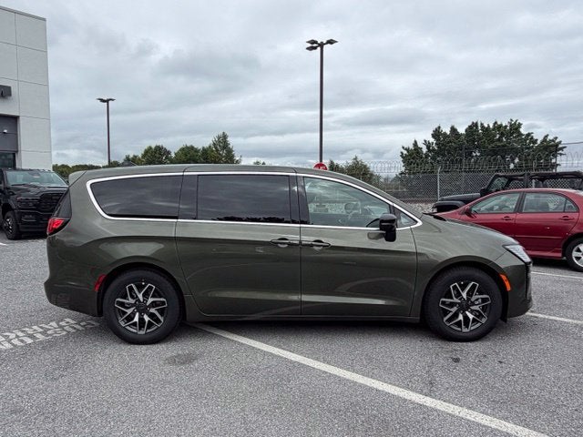 2027 Chrysler Pacifica PACIFICA LIMITED