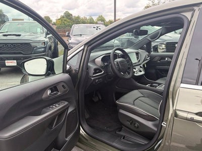 2027 Chrysler Pacifica PACIFICA LIMITED