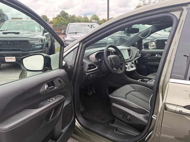 2027 Chrysler Pacifica PACIFICA LIMITED