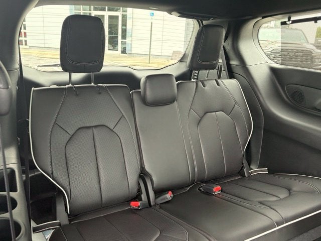 2027 Chrysler Pacifica PACIFICA LIMITED