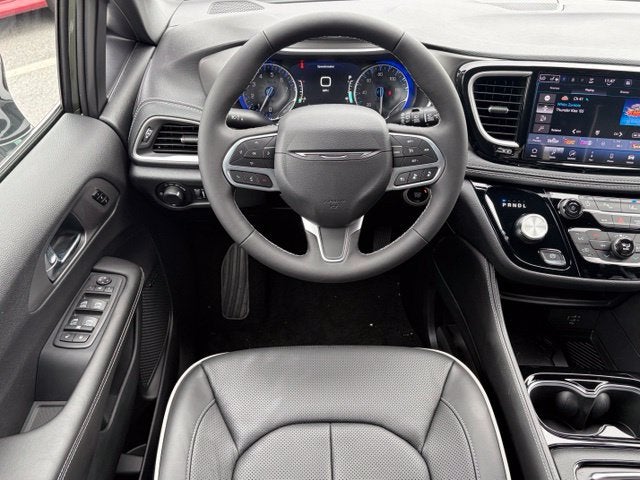 2027 Chrysler Pacifica PACIFICA LIMITED