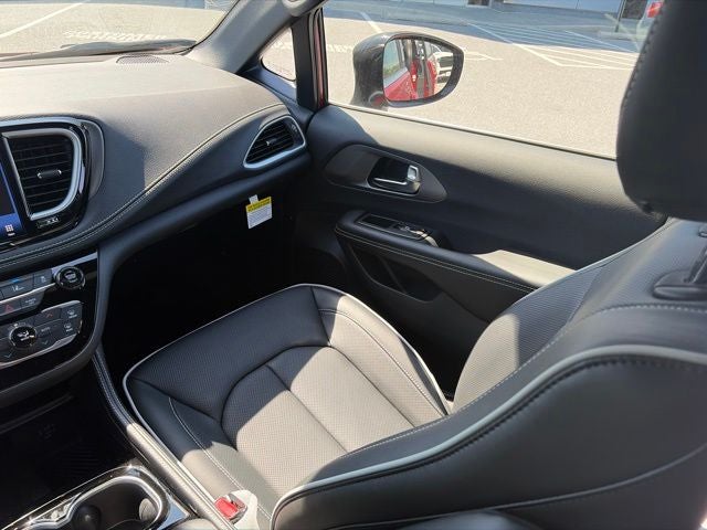 2027 Chrysler Pacifica PACIFICA LIMITED