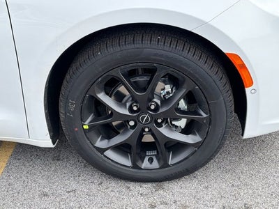 2026 Chrysler Pacifica PACIFICA LIMITED