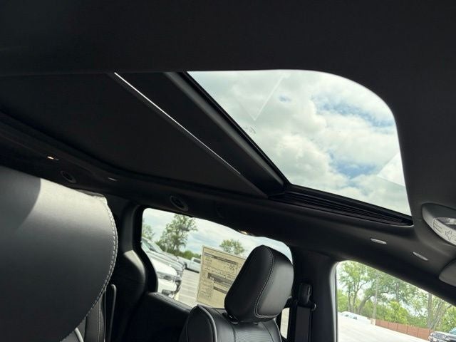 2027 Chrysler Pacifica PACIFICA LIMITED AWD