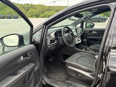 2027 Chrysler Pacifica PACIFICA LIMITED AWD