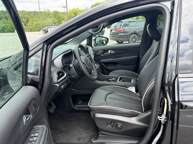 2027 Chrysler Pacifica PACIFICA LIMITED AWD