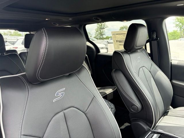 2027 Chrysler Pacifica PACIFICA LIMITED AWD