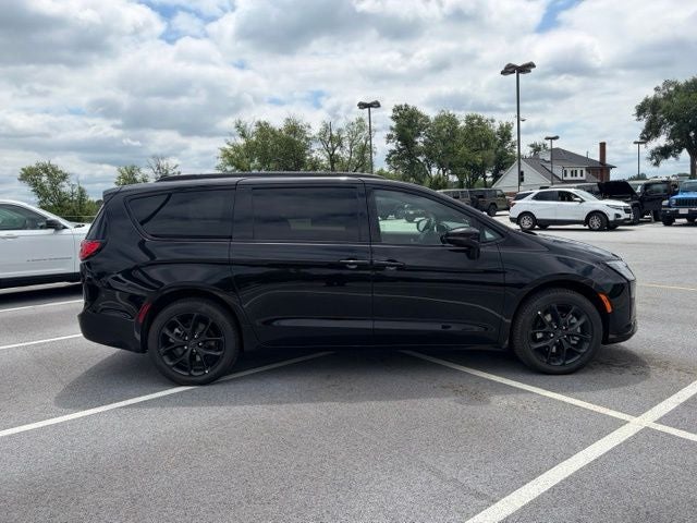 2027 Chrysler Pacifica PACIFICA LIMITED AWD