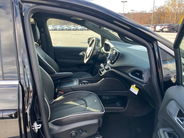 2026 Chrysler Pacifica PACIFICA LIMITED AWD