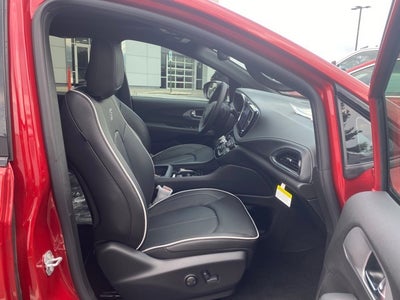 2026 Chrysler Pacifica PACIFICA LIMITED AWD