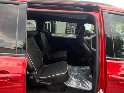 2026 Chrysler Pacifica PACIFICA LIMITED AWD