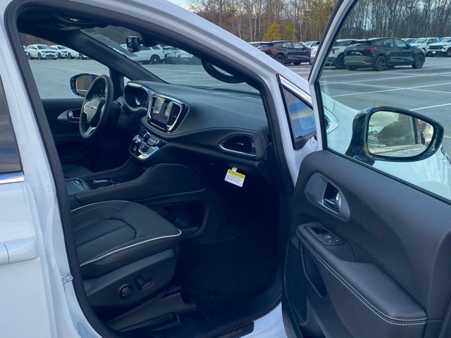 2026 Chrysler Pacifica PACIFICA LIMITED AWD