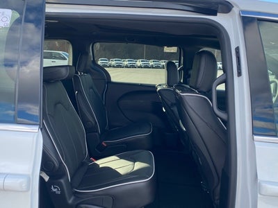 2026 Chrysler Pacifica PACIFICA LIMITED AWD