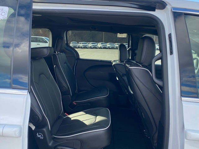 2026 Chrysler Pacifica PACIFICA LIMITED AWD