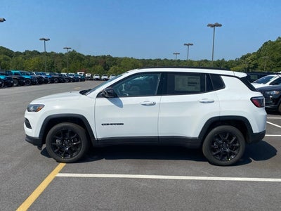 2025 Jeep Compass COMPASS LATITUDE 4X4