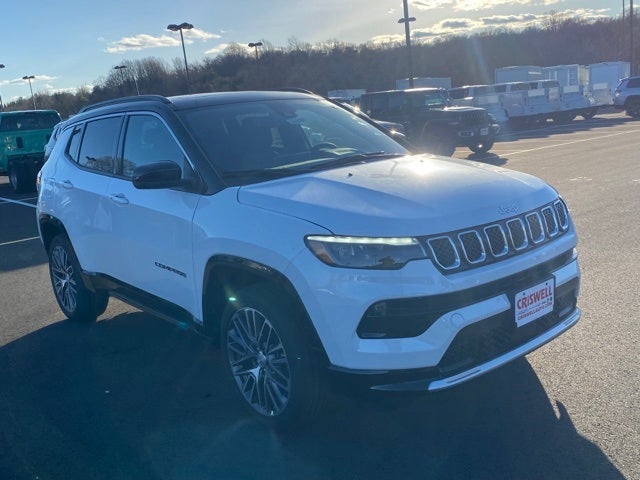 2024 Jeep Compass COMPASS LIMITED 4X4