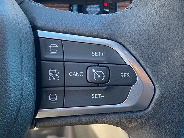 2024 Jeep Compass COMPASS LIMITED 4X4