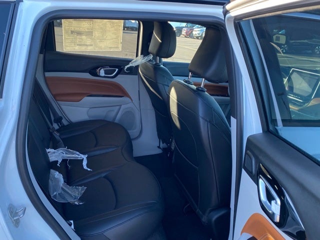 2024 Jeep Compass COMPASS LIMITED 4X4