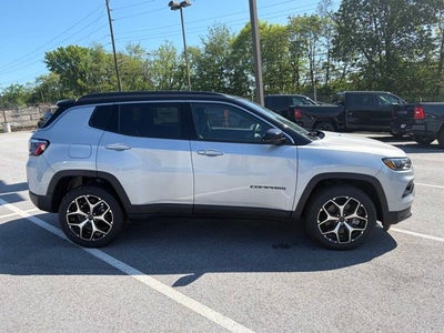2026 Jeep Compass COMPASS LIMITED 4X4