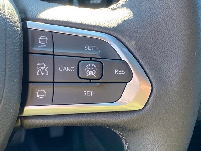 2025 Jeep Compass COMPASS LIMITED 4X4