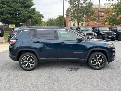 2026 Jeep Compass COMPASS LIMITED 4X4