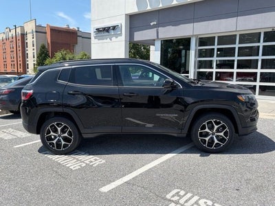 2026 Jeep Compass COMPASS LIMITED 4X4