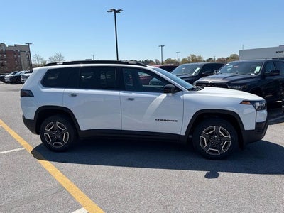 2026 Jeep Cherokee CHEROKEE LAREDO 4X4