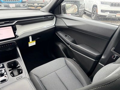 2026 Jeep Cherokee CHEROKEE LAREDO 4X4