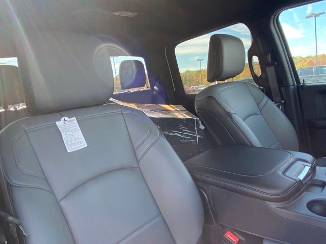 2023 RAM Ram 3500 RAM 3500 TRADESMAN CREW CAB 4X4 6'4' BOX