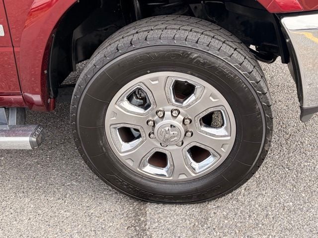 2017 RAM 3500 Laramie Crew Cab 4x4 6'4' Box