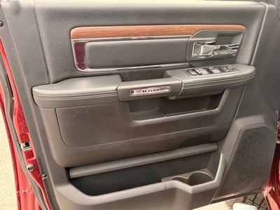 2017 RAM 3500 Laramie Crew Cab 4x4 6'4' Box