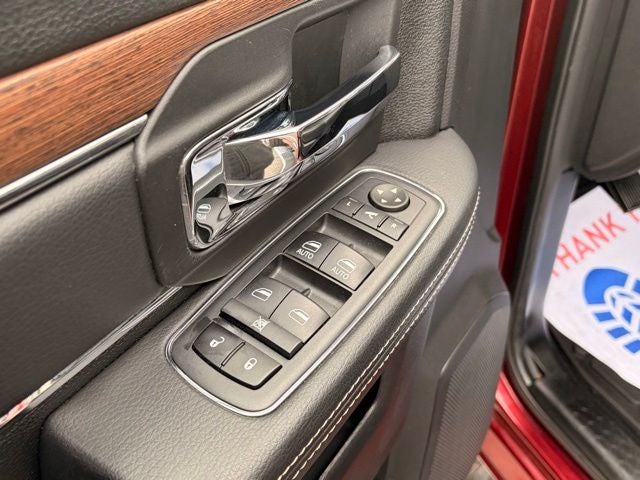 2017 RAM 3500 Laramie Crew Cab 4x4 6'4' Box