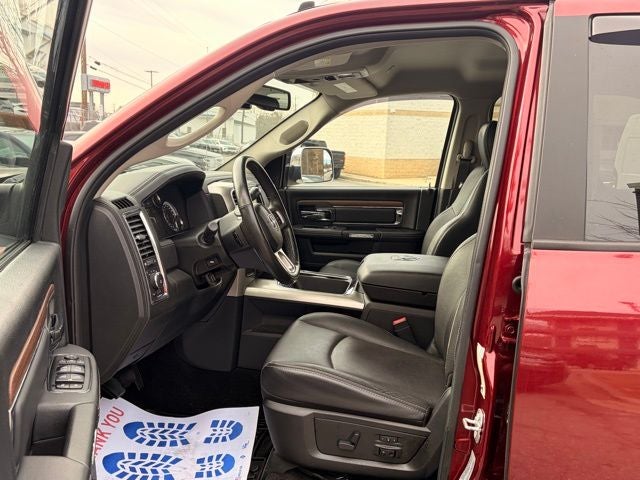 2017 RAM 3500 Laramie Crew Cab 4x4 6'4' Box