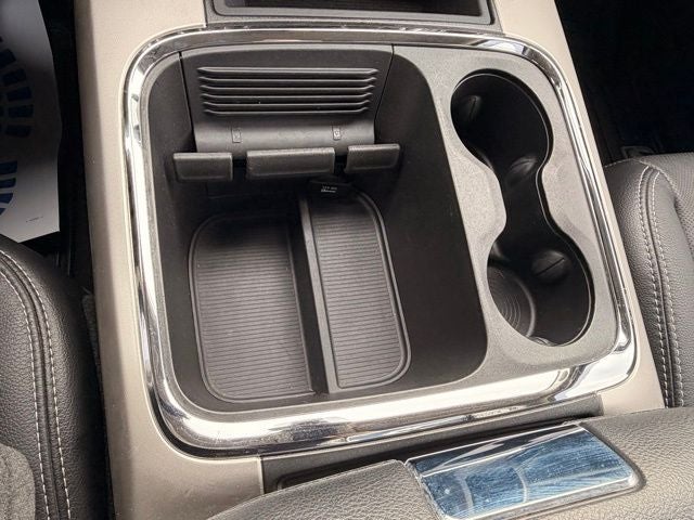 2017 RAM 3500 Laramie Crew Cab 4x4 6'4' Box