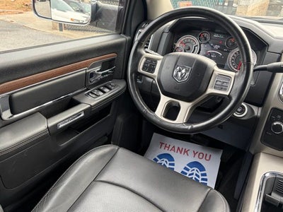 2017 RAM 3500 Laramie Crew Cab 4x4 6'4' Box