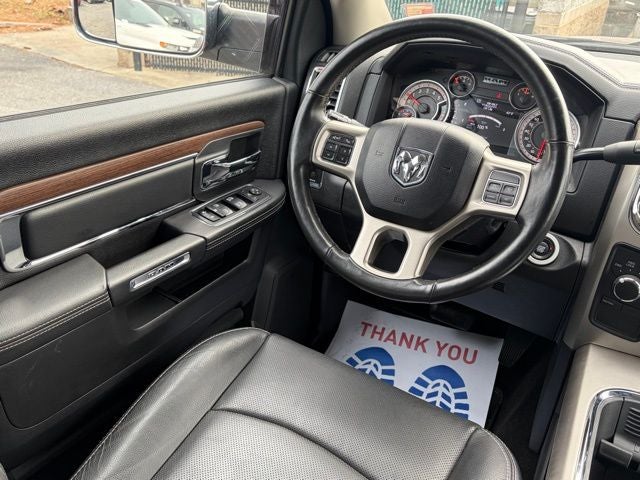 2017 RAM 3500 Laramie Crew Cab 4x4 6'4' Box