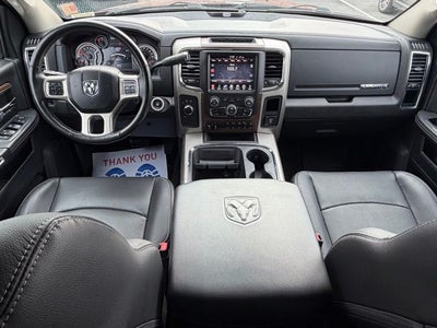 2017 RAM 3500 Laramie Crew Cab 4x4 6'4' Box