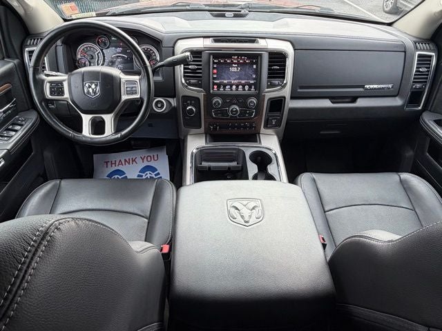 2017 RAM 3500 Laramie Crew Cab 4x4 6'4' Box