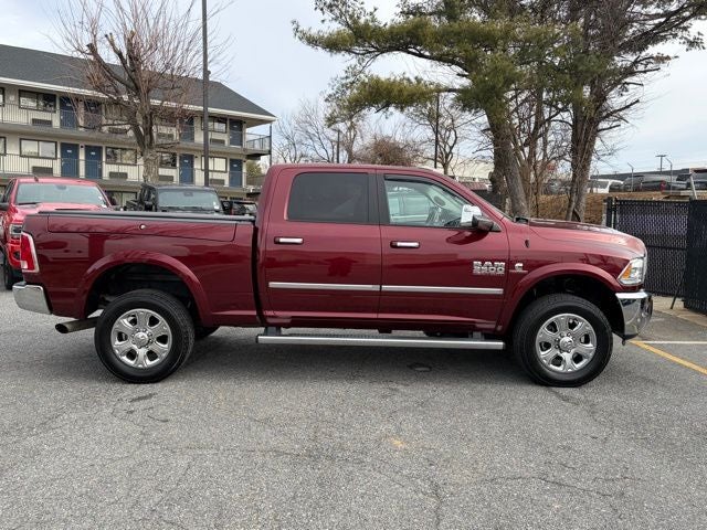 2017 RAM 3500 Laramie Crew Cab 4x4 6'4' Box