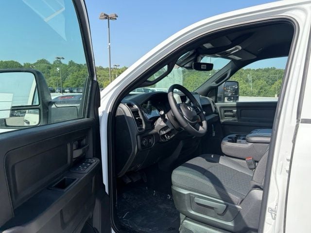 2026 RAM Ram 2500 RAM 2500 BLACK EXPRESS CREW CAB 4X4 6'4' BOX